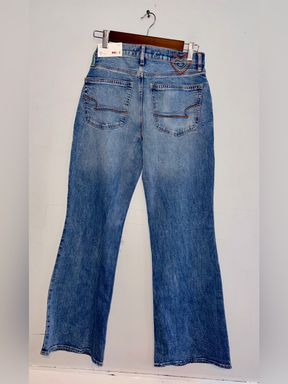 American Eagle PRIDE Low Rise Baggy Flare Jeans sz 00 NWT! ๐ - Picture 2 of 12